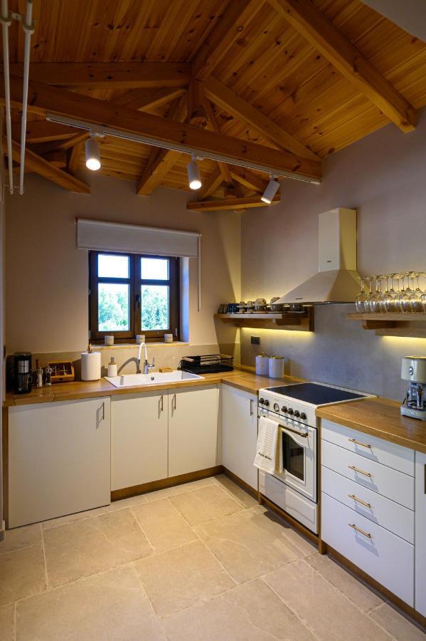 Villa Aloni Ekies Kardhamili Esterno foto